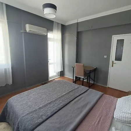3+1 Daire.hizli Wifi,havalimani Plaj, Market Yakin דירה *