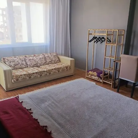 3+1 Daire.hizli Wifi,havalimani Plaj, Market Yakin דירה